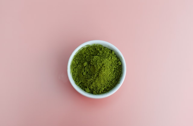 ¿Quires disminuir la ansiedad por comer? ¡Conoce la espirulina y sus beneficios!